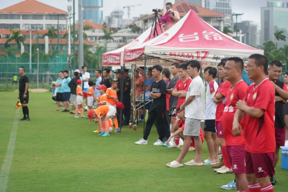 form, 绿茵竞风流