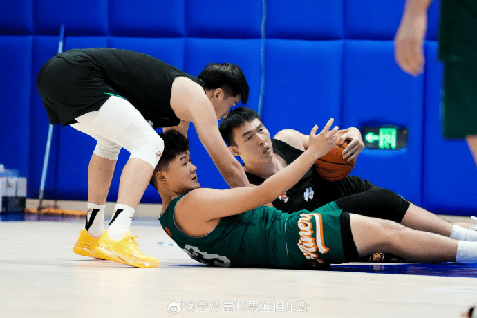 宁波男篮分, 欢迎额尔登