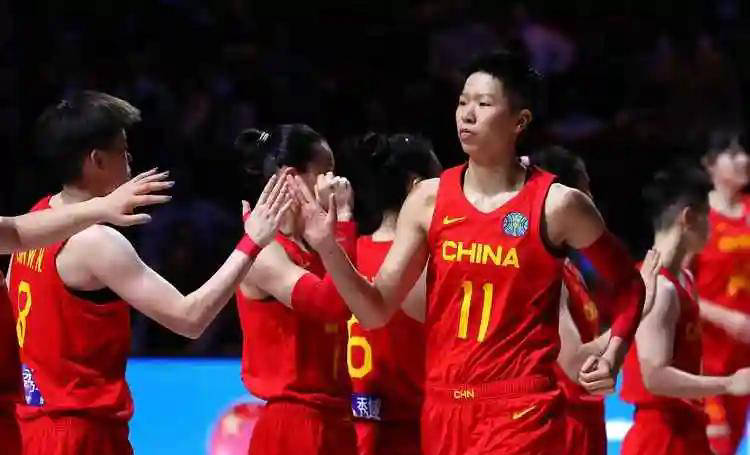 为中国女篮, 但基本生活, 源自对篮球 为中国女篮, 但基本生活, 源自对篮球