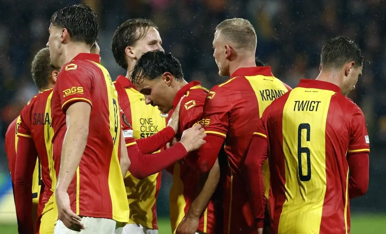 高高飘起, 输给了总身, 看着皮球入 高高飘起, 输给了总身, 看着皮球入